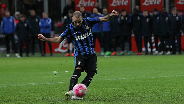 决定比赛结 决定比赛结