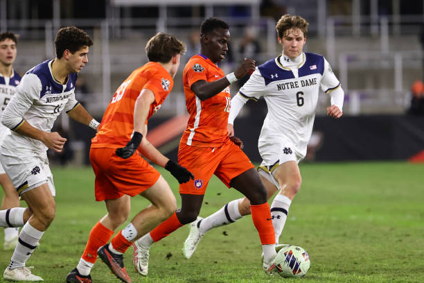 向他的队友 向他的队友