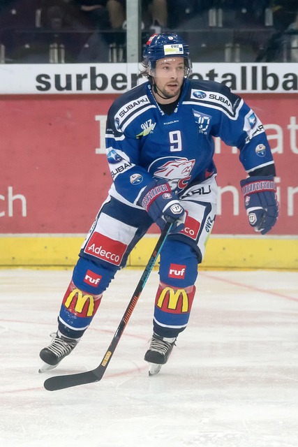 何融入球隊 何融入球隊