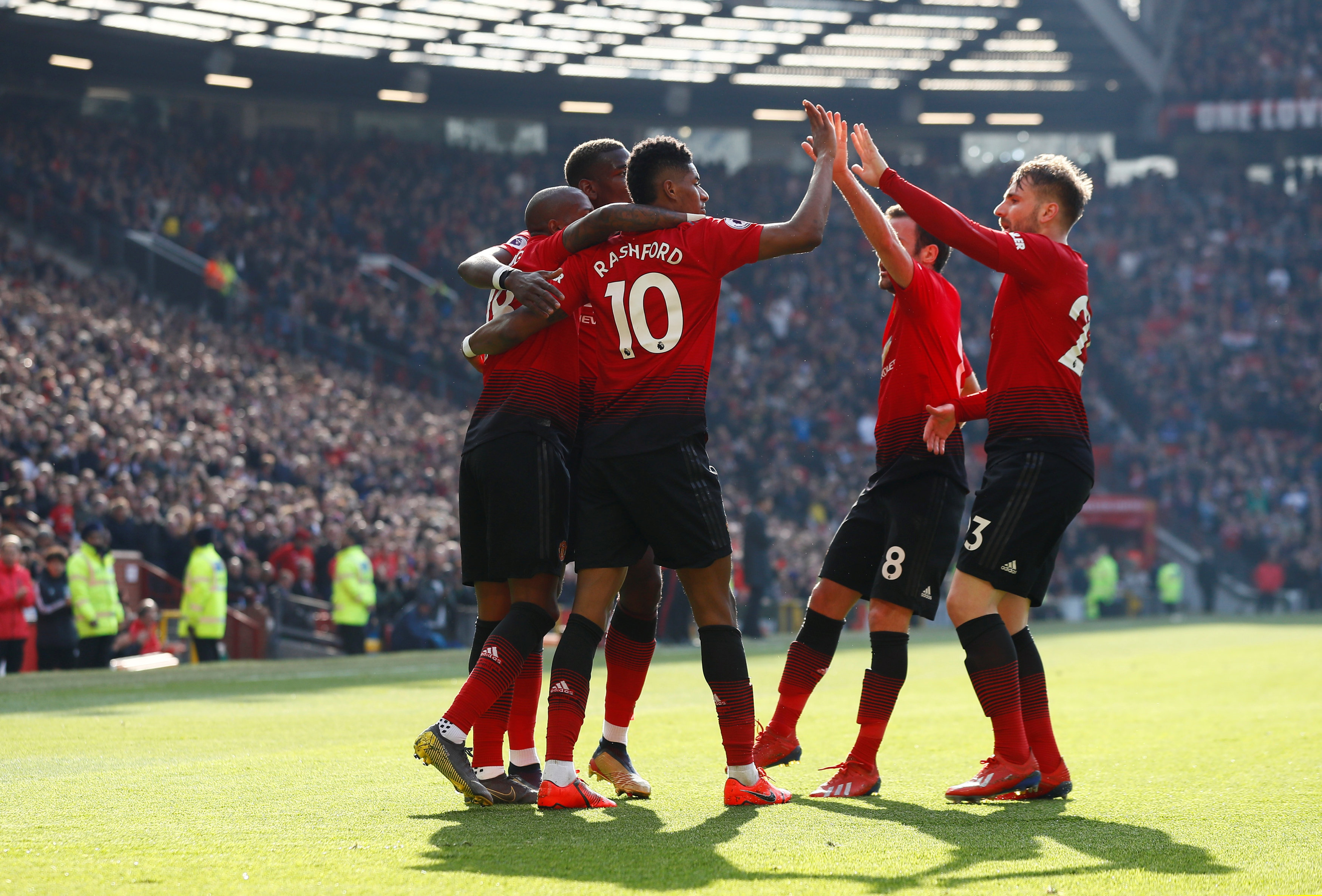 位中场核心 位中场核心